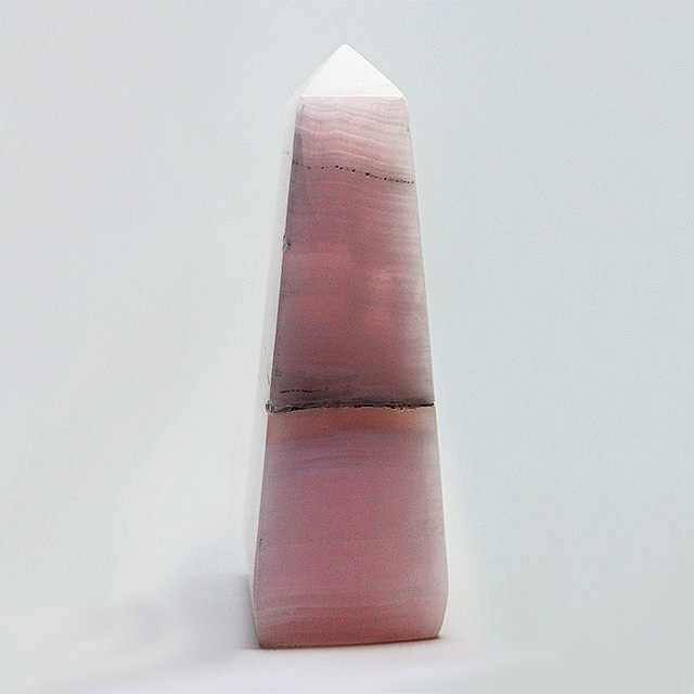 a photo of a Mangano calcite tower