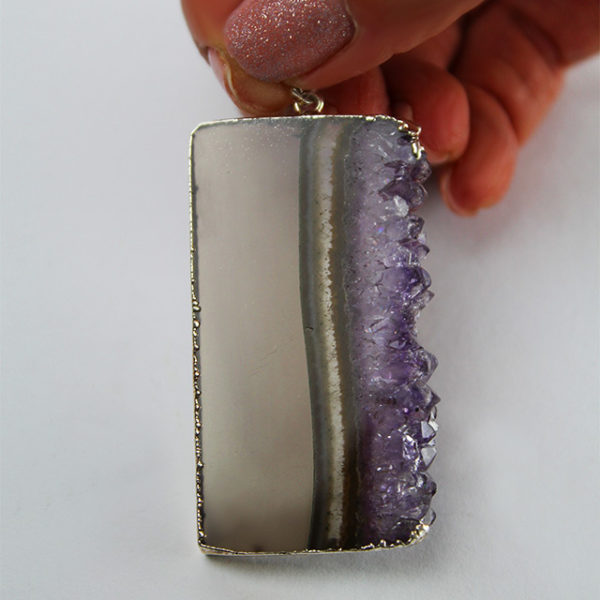 a photo of another large agate amethyst pendant